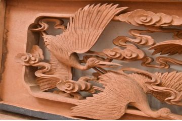 アンティーク建具　井波彫刻　慶一作　躍動感あふれる千羽鶴が目を惹く両面彫刻欄間2枚セット(明かり取り、明り取り)(R-072150)