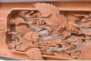 アンティーク建具　井波彫刻　慶一作　躍動感あふれる千羽鶴が目を惹く両面彫刻欄間2枚セット(明かり取り、明り取り)(R-072150)