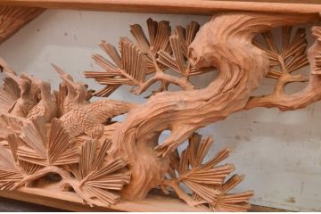 アンティーク建具　井波彫刻　振光作　躍動感ある松に鶴が美しい両面彫刻欄間1枚(明り取り、明かり取り、在銘有り)(R-072152)