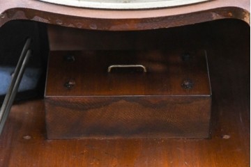 和製アンティーク　精工舎(SEIKOSHA、セイコー)　TRADE(S)MARK　花の彫刻が素敵な掛け時計　(R-072158)