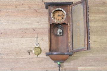 和製アンティーク　愛知県時計製造共同組合(AICHIKEN　CLOCK-MAKERS'　UNION'S　MARK)　重厚感あるデザインが目を惹く掛け時計(振り子時計、柱時計、古時計)(R-072174)