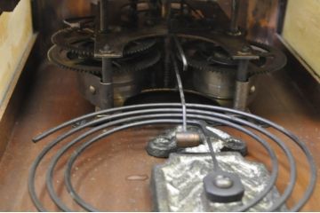 和製アンティーク　愛知県時計製造共同組合(AICHIKEN　CLOCK-MAKERS'　UNION'S　MARK)　重厚感あるデザインが目を惹く掛け時計(振り子時計、柱時計、古時計)(R-072174)