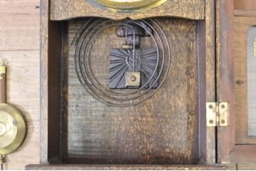 和製アンティーク　Standard Clock　TRADE(S)MARK(トレードマーク)　味のある色合いとリーフの意匠が素敵な掛け時計(柱時計、古時計、振り子時計)(R-072190)