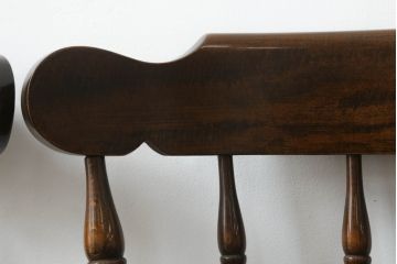 中古　飛騨産業　キツツキ　穂高シリーズ　WINDSOR　ブナ材　カントリースタイルにおすすめのウィンザーチェア4脚セット(ウインザーチェア、ダイニングチェア、板座チェア、椅子、イス)(R-072204)