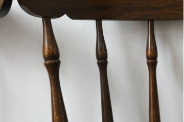 中古　飛騨産業　キツツキ　穂高シリーズ　WINDSOR　ブナ材　カントリースタイルにおすすめのウィンザーチェア4脚セット(ウインザーチェア、ダイニングチェア、板座チェア、椅子、イス)(R-072204)