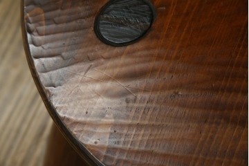 中古　指物作家　矢澤金太郎作　素朴な佇まいの中にも存在感のある椅子　(R-072206)