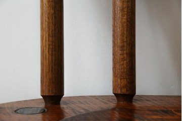 中古　指物作家　矢澤金太郎作　素朴な佇まいの中にも存在感のある椅子　(R-072206)