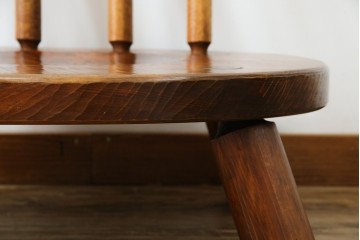 中古　指物作家　矢澤金太郎作　素朴な佇まいの中にも存在感のある椅子　(R-072206)