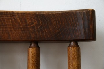 中古　指物作家　矢澤金太郎作　素朴な佇まいの中にも存在感のある椅子　(R-072206)