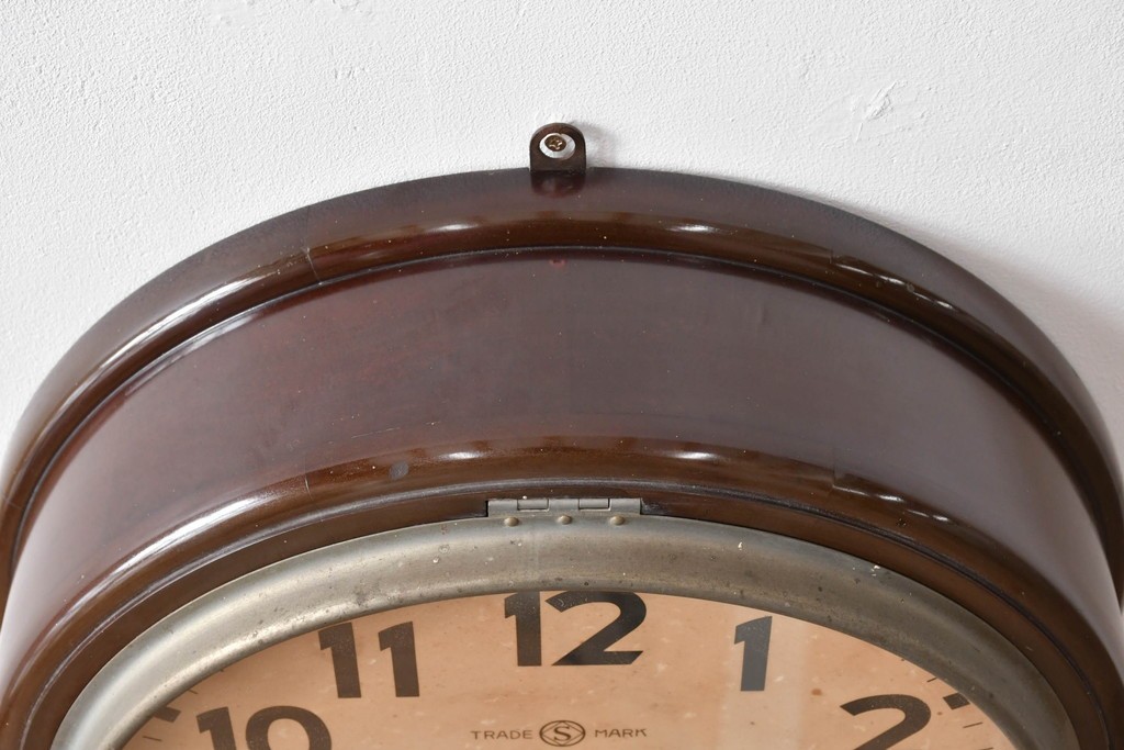 和製アンティーク　精工舎(SEIKOSHA、セイコー)　丸形　レトロなデザインが魅力的な掛け時計　(R-072236)