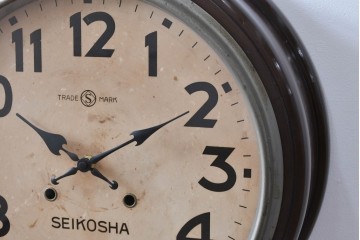 和製アンティーク　精工舎(SEIKOSHA、セイコー)　丸形　レトロなデザインが魅力的な掛け時計　(R-072236)