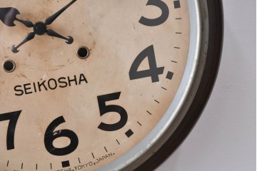 和製アンティーク　精工舎(SEIKOSHA、セイコー)　丸形　レトロなデザインが魅力的な掛け時計　(R-072236)