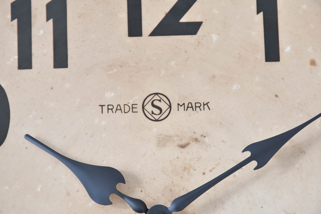 和製アンティーク　精工舎(SEIKOSHA、セイコー)　丸形　レトロなデザインが魅力的な掛け時計　(R-072236)