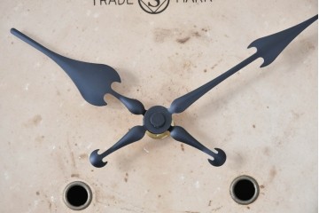 和製アンティーク　精工舎(SEIKOSHA、セイコー)　丸形　レトロなデザインが魅力的な掛け時計　(R-072236)