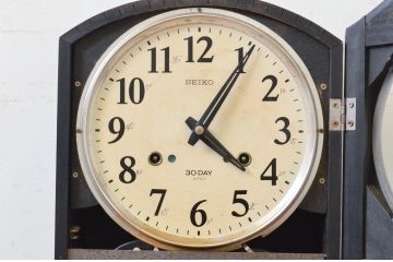和製アンティーク　ペイント仕上げ限定　SEIKO(セイコー)　レトロな雰囲気漂う掛け時計(柱時計、古時計、振り子時計)(R-072238)