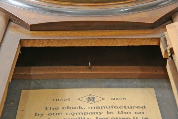 和製アンティーク　明治時計製　TRADE MARK(トレードマーク)　クラシカルな雰囲気漂う大型掛け時計　(R-072247)