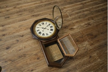 和製アンティーク　明治時計製　TRADE MARK(トレードマーク)　クラシカルな雰囲気漂う大型掛け時計　(R-072247)