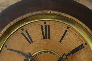 アンティーク時計　アメリカ　E. INGRAHAM&CO(イングラハム)　振り子の意匠が魅力的な四つ丸本だるま時計　(R-072248)