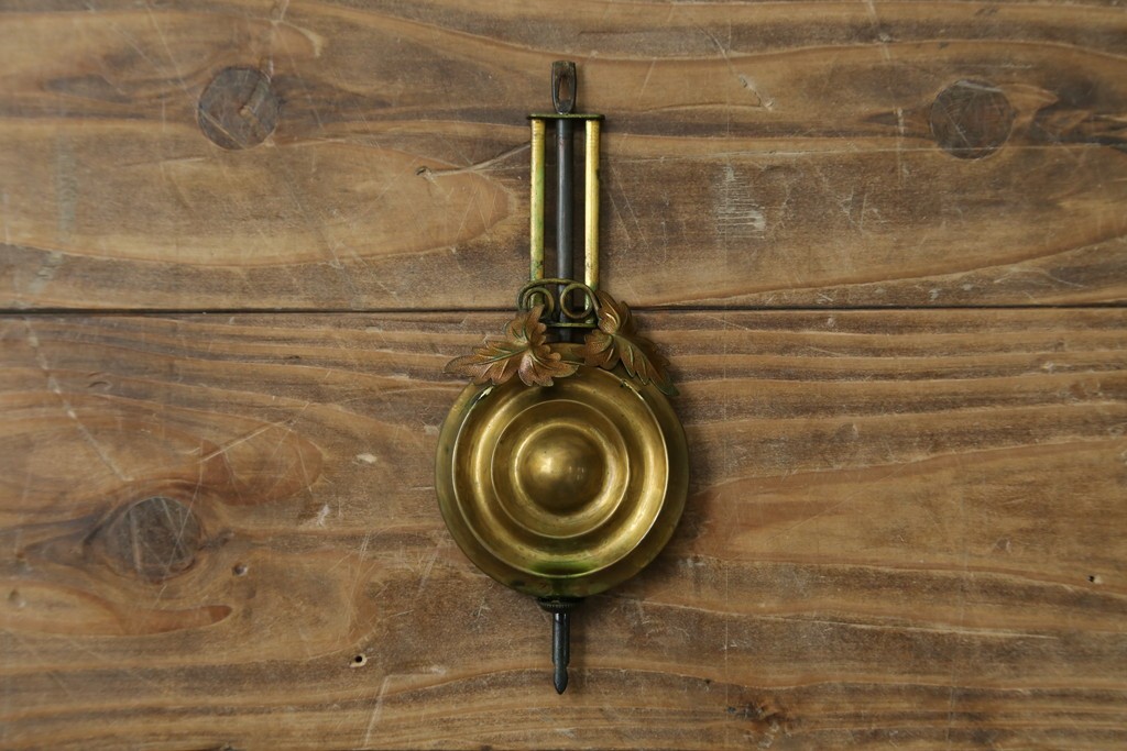 アンティーク時計　アメリカ　E. INGRAHAM&CO(イングラハム)　振り子の意匠が魅力的な四つ丸本だるま時計　(R-072248)