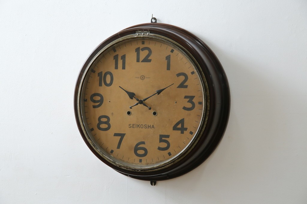 和製アンティーク　精工舎(SEIKOSHA、セイコー)　丸形　レトロなデザインが魅力的な掛け時計　(R-072254)