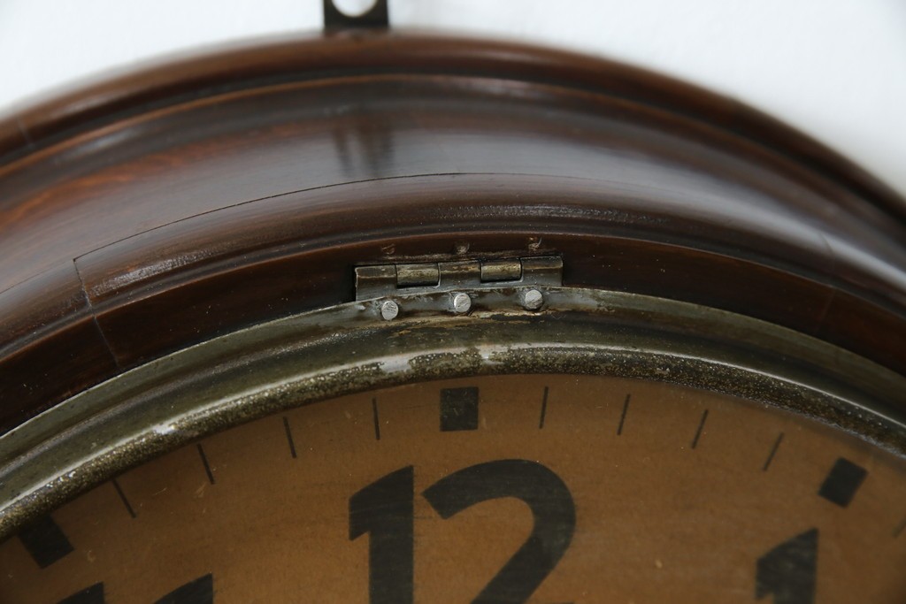 和製アンティーク　精工舎(SEIKOSHA、セイコー)　丸形　レトロなデザインが魅力的な掛け時計　(R-072254)