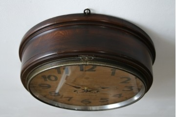 和製アンティーク　精工舎(SEIKOSHA、セイコー)　丸形　レトロなデザインが魅力的な掛け時計　(R-072254)