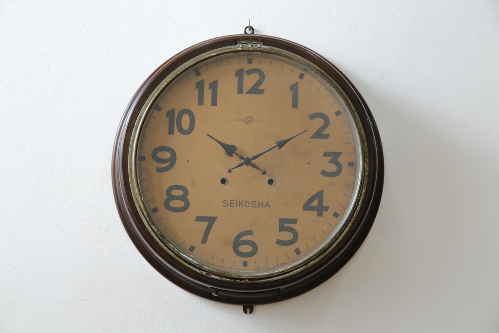 和製アンティーク　精工舎(SEIKOSHA、セイコー)　丸形　レトロなデザインが魅力的な掛け時計　(R-072254)