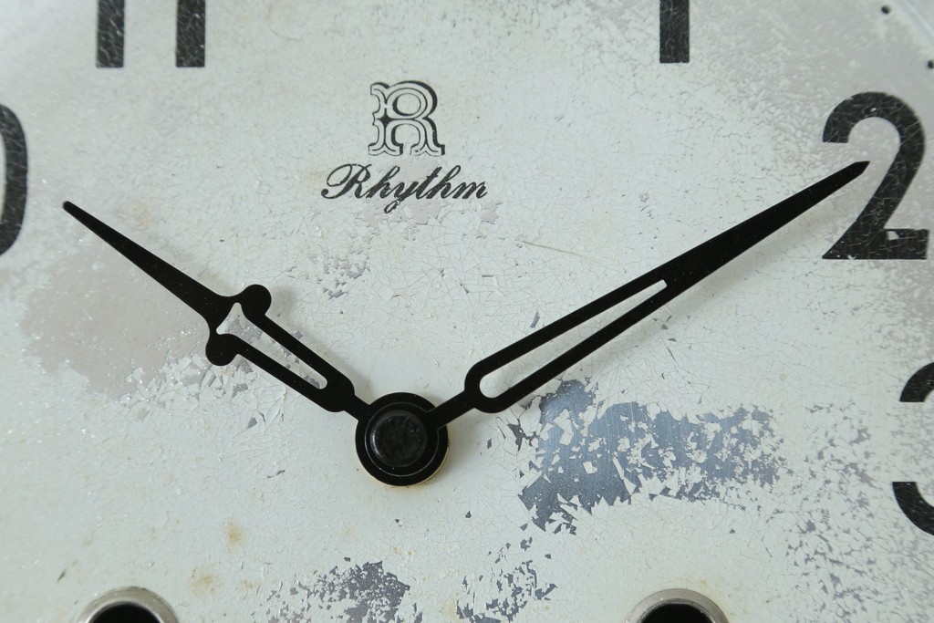 和製ヴィンテージ　RHYTHM(リズム時計工業)　30DAY　レトロな雰囲気が魅力の掛け時計　(R-072257)