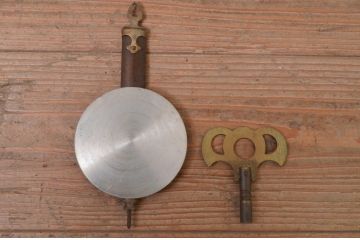 和製アンティーク　Meiji(明治時計社)　特徴あるデザインが魅力的な掛け時計(柱時計、古時計、振り子時計)(R-072270)