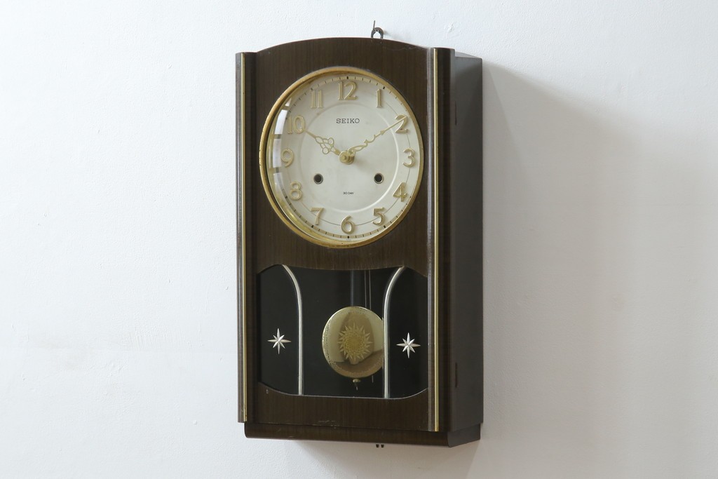 和製ヴィンテージ　SEIKO(セイコー)　30DAY　インデックス(数字)と針の金色がお洒落な掛け時計　(R-072277)