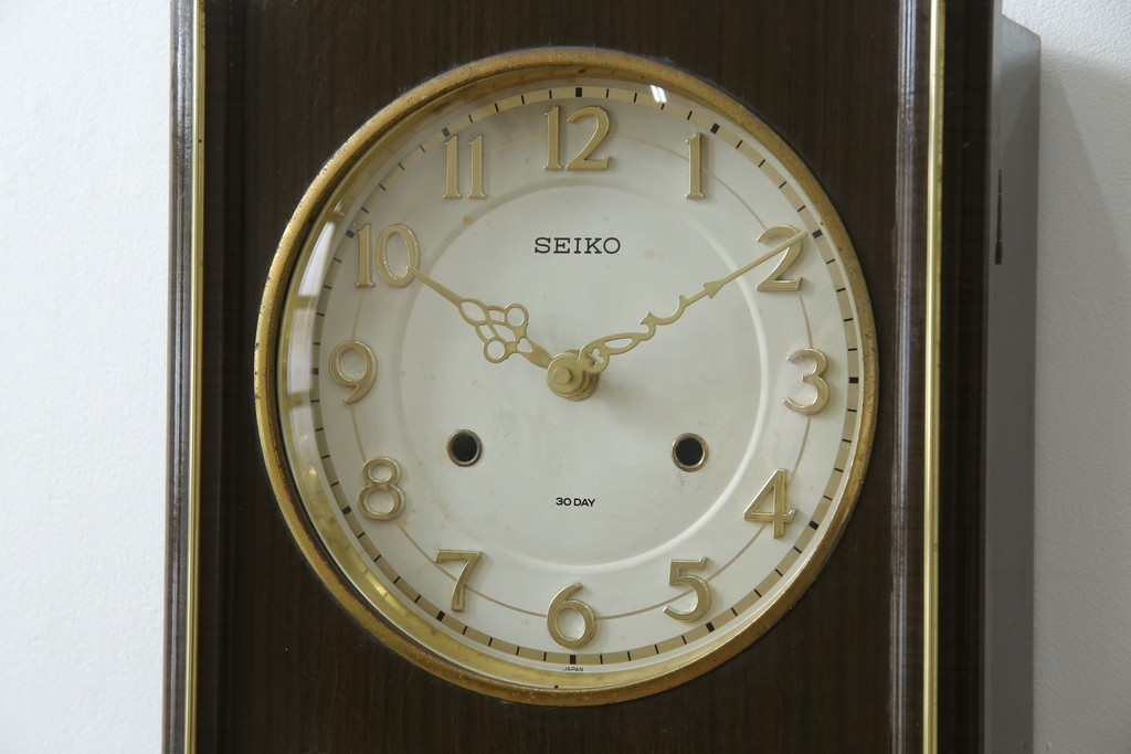 和製ヴィンテージ　SEIKO(セイコー)　30DAY　インデックス(数字)と針の金色がお洒落な掛け時計　(R-072277)