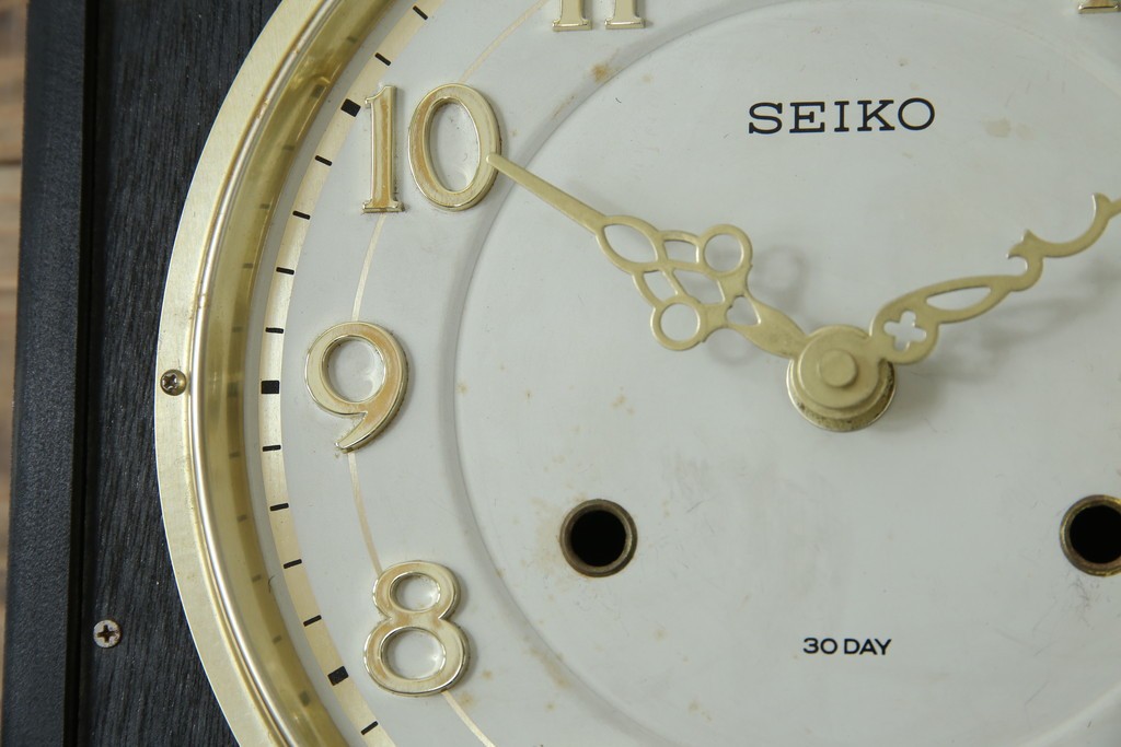 和製ヴィンテージ　SEIKO(セイコー)　30DAY　インデックス(数字)と針の金色がお洒落な掛け時計　(R-072277)