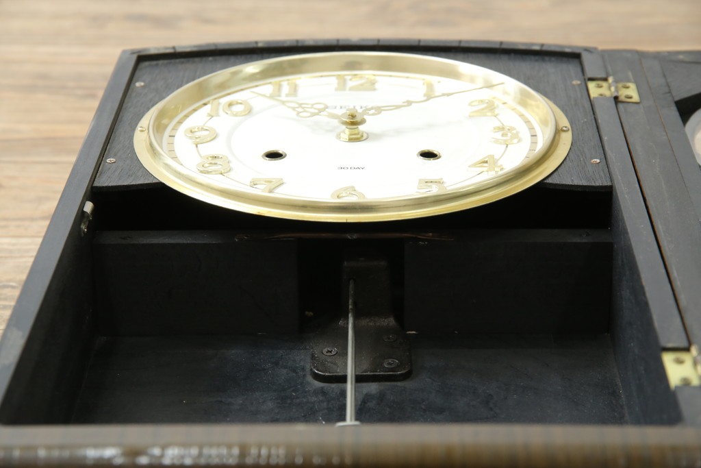 和製ヴィンテージ　SEIKO(セイコー)　30DAY　インデックス(数字)と針の金色がお洒落な掛け時計　(R-072277)