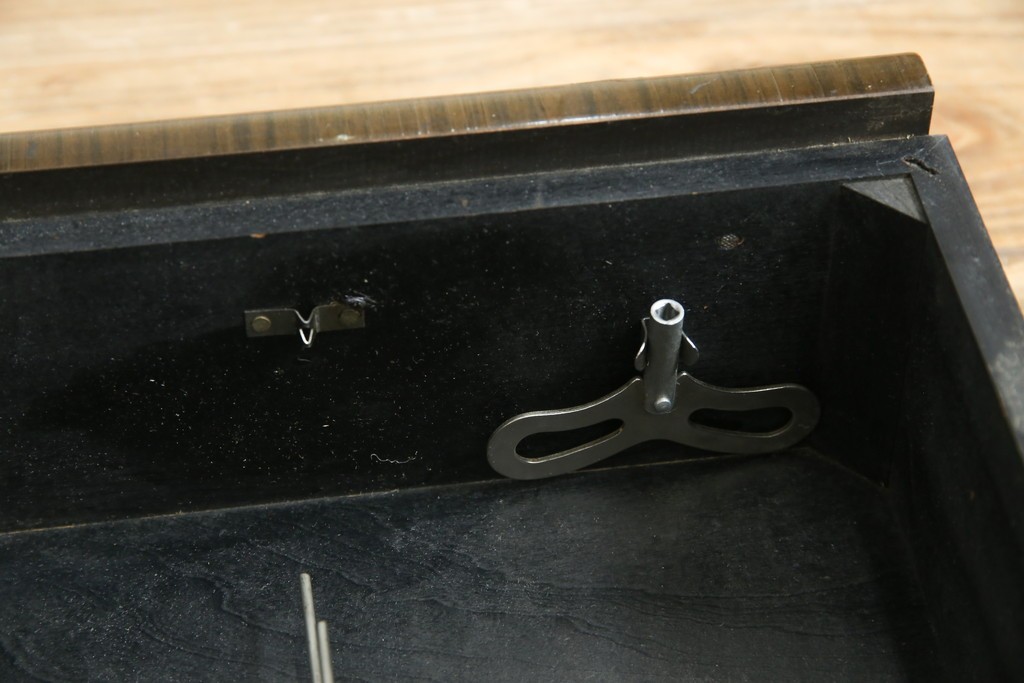 和製ヴィンテージ　SEIKO(セイコー)　30DAY　インデックス(数字)と針の金色がお洒落な掛け時計　(R-072277)