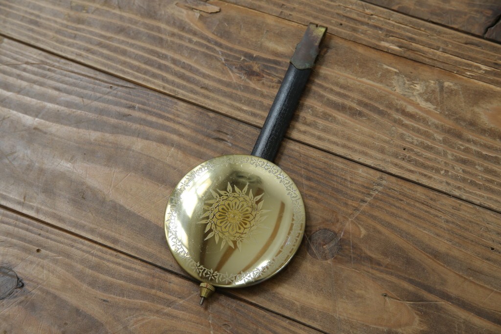 和製ヴィンテージ　SEIKO(セイコー)　30DAY　インデックス(数字)と針の金色がお洒落な掛け時計　(R-072277)