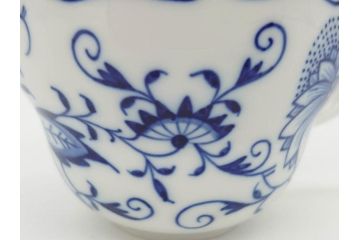 ドイツ　マイセン　Meissen　ブルーオニオン　美しい意匠が上品な雰囲気を高めるカップ&ソーサー2客セット(洋食器、C&S)(R-072288)