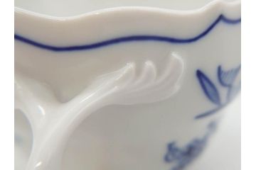 ドイツ　マイセン　Meissen　ブルーオニオン　美しい意匠が上品な雰囲気を高めるカップ&ソーサー2客セット(洋食器、C&S)(R-072288)