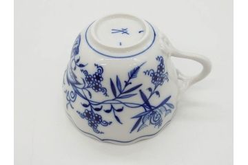 ドイツ　マイセン　Meissen　ブルーオニオン　美しい意匠が上品な雰囲気を高めるカップ&ソーサー2客セット(洋食器、C&S)(R-072288)