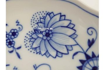 ドイツ　マイセン　Meissen　ブルーオニオン　美しい意匠が上品な雰囲気を高めるカップ&ソーサー2客セット(洋食器、C&S)(R-072288)
