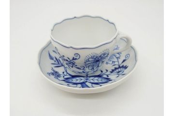 ドイツ　マイセン　Meissen　ブルーオニオン　美しい意匠が上品な雰囲気を高めるカップ&ソーサー2客セット(洋食器、C&S)(R-072288)