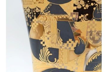 Rosenthal(ローゼンタール)　Bjorn Wiinblad(ビョルン・ヴィンブラッド)　ゴールドの煌びやかなデザインに魅了されるフラワーベース(花瓶、花入、花器)(R-072289)
