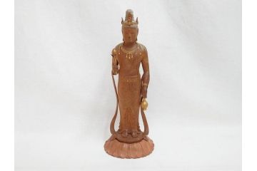 昭和　観世音菩薩　木彫　金彩　彩絵　細かい所までつくり込まれた仏像(加賀向正運?、置物、オブジェ、観音像、共箱付き)(R-072290)