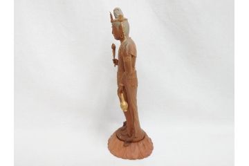 昭和　観世音菩薩　木彫　金彩　彩絵　細かい所までつくり込まれた仏像(加賀向正運?、置物、オブジェ、観音像、共箱付き)(R-072290)