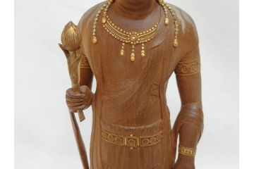 昭和　観世音菩薩　木彫　金彩　彩絵　細かい所までつくり込まれた仏像(加賀向正運?、置物、オブジェ、観音像、共箱付き)(R-072290)
