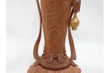 昭和　観世音菩薩　木彫　金彩　彩絵　細かい所までつくり込まれた仏像(加賀向正運?、置物、オブジェ、観音像、共箱付き)(R-072290)