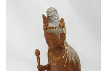 昭和　観世音菩薩　木彫　金彩　彩絵　細かい所までつくり込まれた仏像(加賀向正運?、置物、オブジェ、観音像、共箱付き)(R-072290)