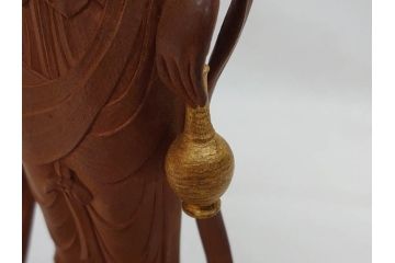 昭和　観世音菩薩　木彫　金彩　彩絵　細かい所までつくり込まれた仏像(加賀向正運?、置物、オブジェ、観音像、共箱付き)(R-072290)