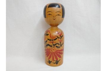 秋田木地山　小椋久太郎　約30cm　微笑む表情が可愛らしいこけし(郷土人形玩具、伝統工芸、民芸品、置物、木彫)(R-072291)