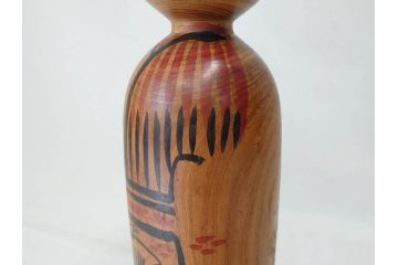 秋田木地山　小椋久太郎　約44cm　約36cm　大小　懐かしい雰囲気を醸し出すこけし2体セット(郷土人形玩具、伝統工芸、民芸品、置物、木彫)(R-072292)