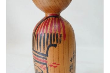 秋田木地山　小椋久太郎　約44cm　約36cm　大小　懐かしい雰囲気を醸し出すこけし2体セット(郷土人形玩具、伝統工芸、民芸品、置物、木彫)(R-072292)